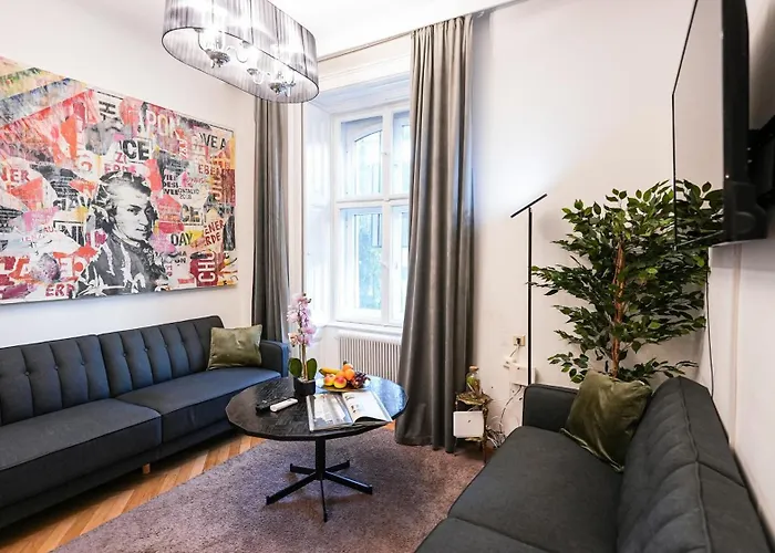 Apartment Three Bedroom - Center