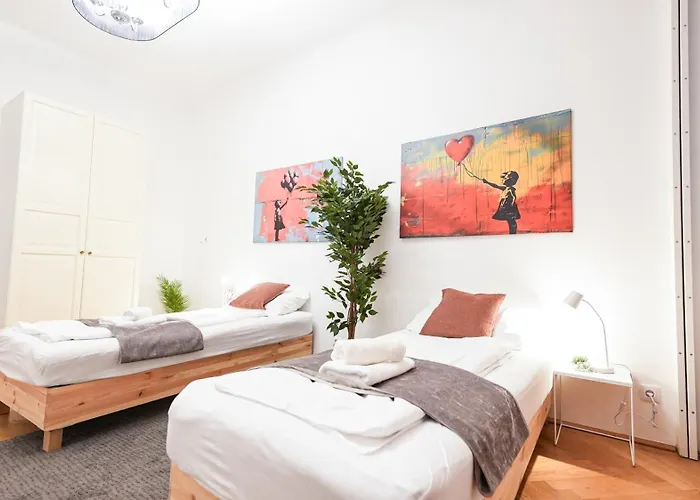 Three Bedroom - Center * Wien