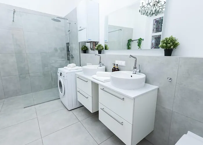Apartment Three Bedroom - Center Wien